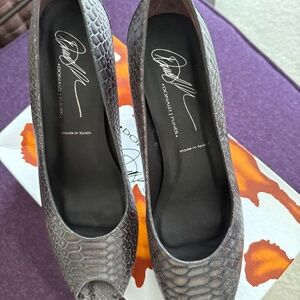 Donald Pliner heels